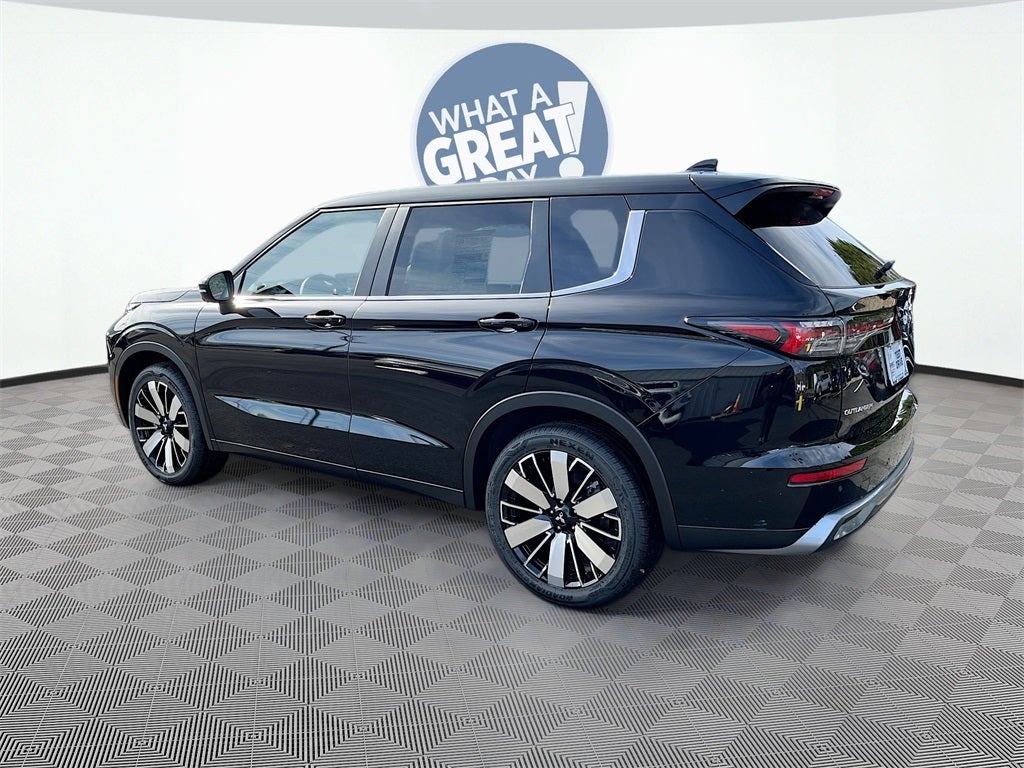 2026 Mitsubishi Outlander SE