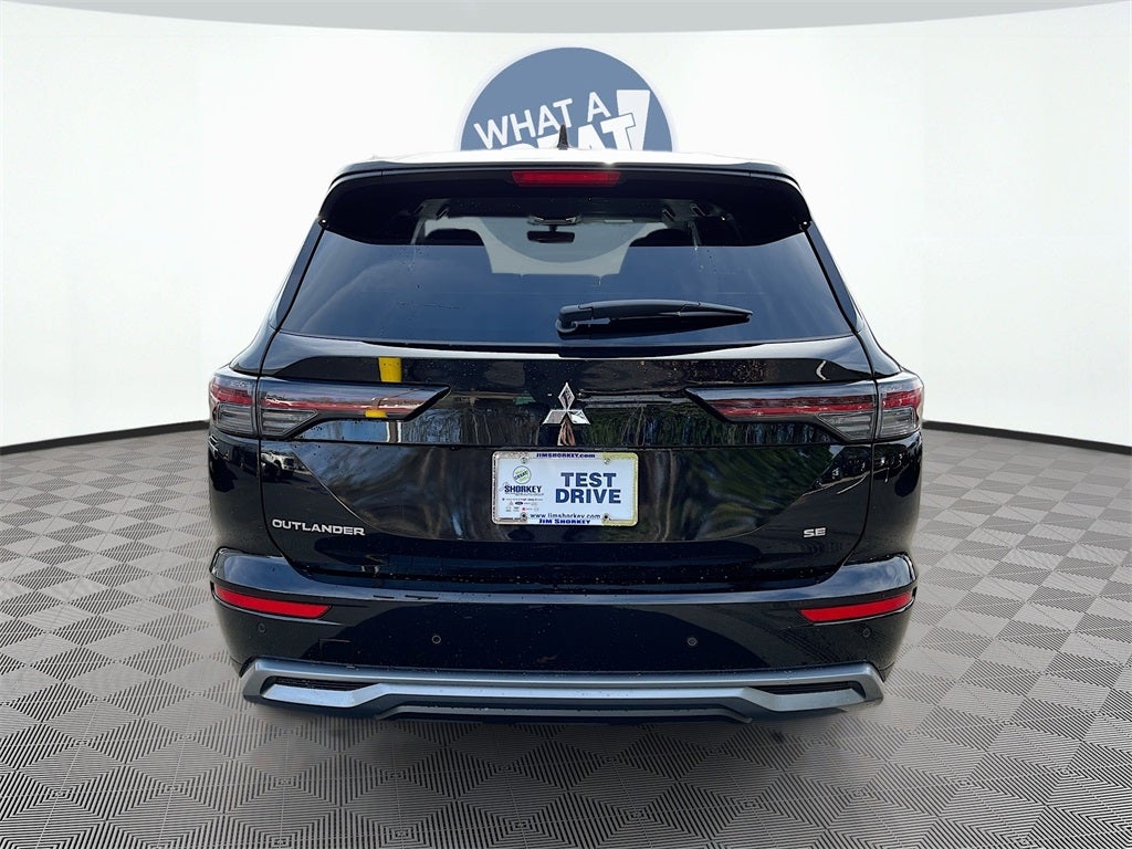 2026 Mitsubishi Outlander SE