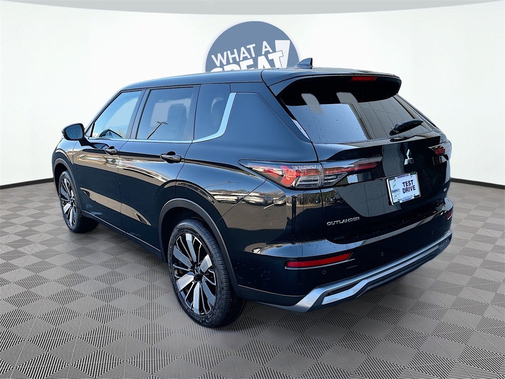 2026 Mitsubishi Outlander SE