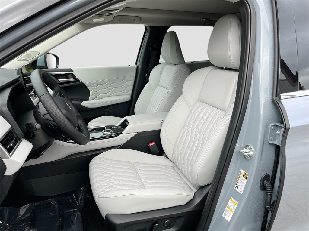 2025 Mitsubishi Outlander SEL