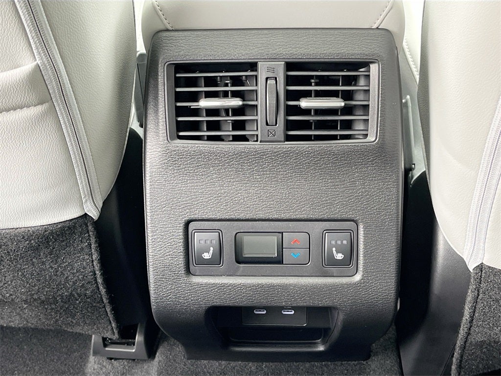 2025 Mitsubishi Outlander SEL