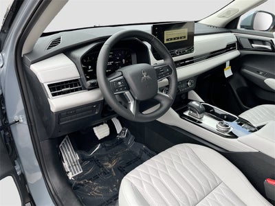 2025 Mitsubishi Outlander SEL