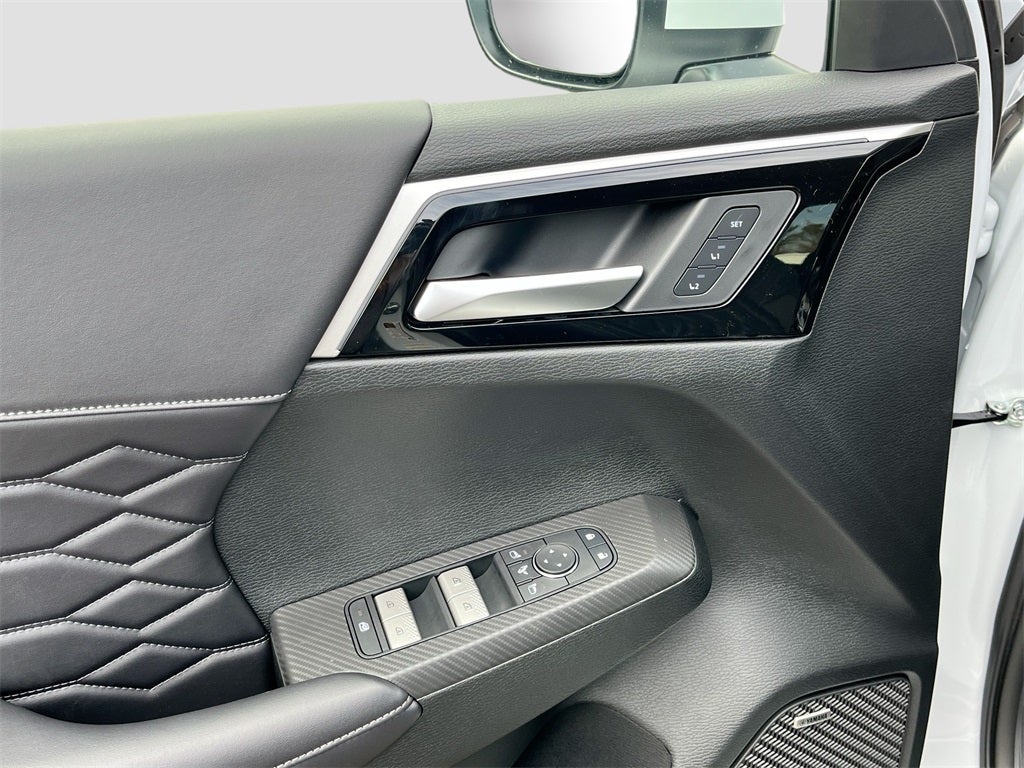 2025 Mitsubishi Outlander SEL