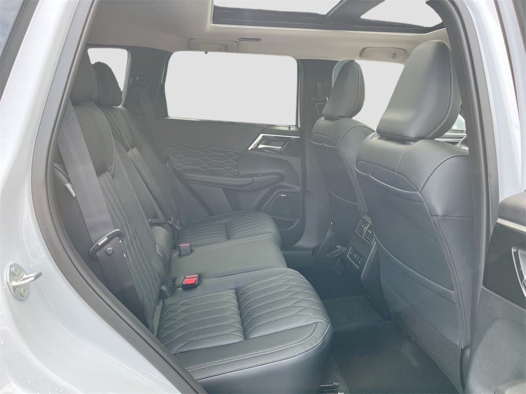 2025 Mitsubishi Outlander SEL