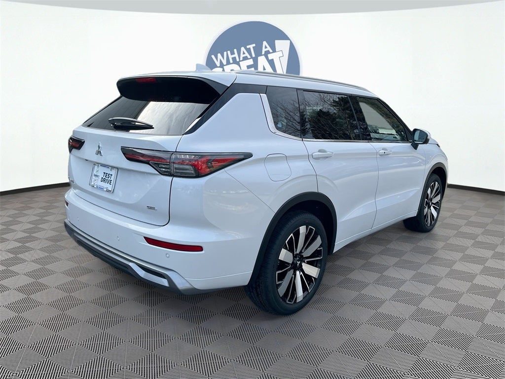 2025 Mitsubishi Outlander SEL