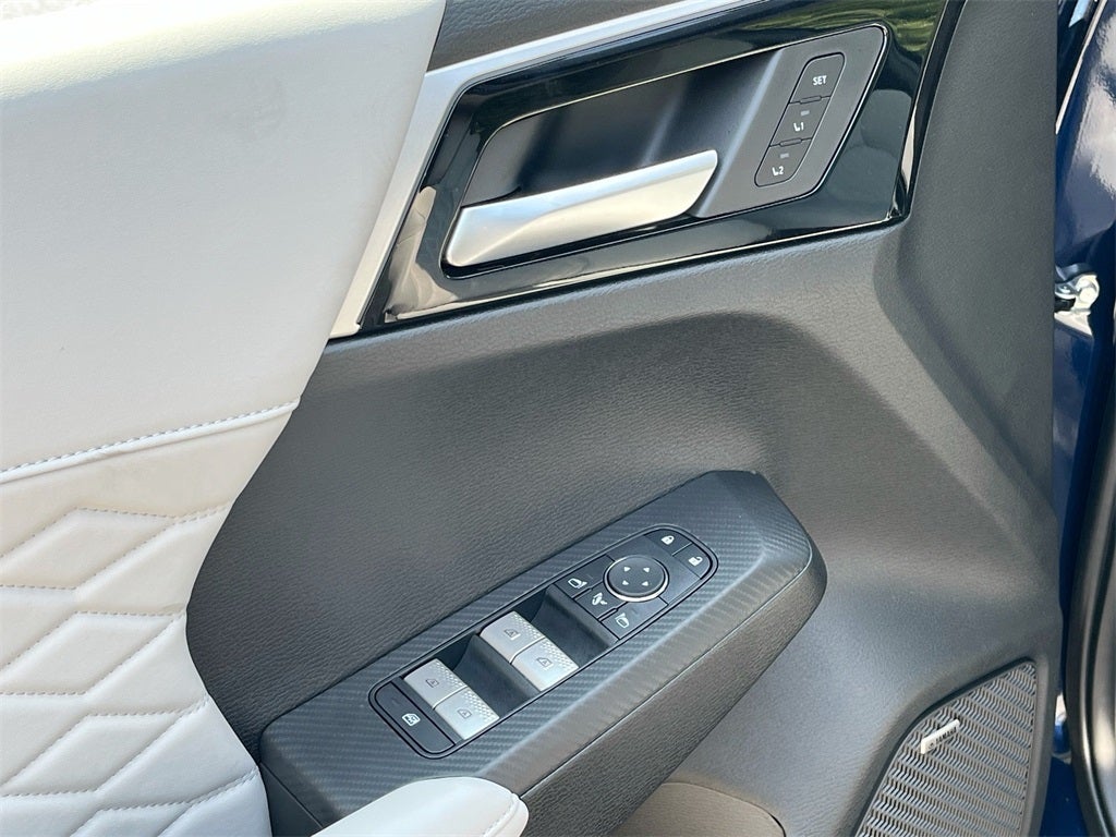 2025 Mitsubishi Outlander SEL