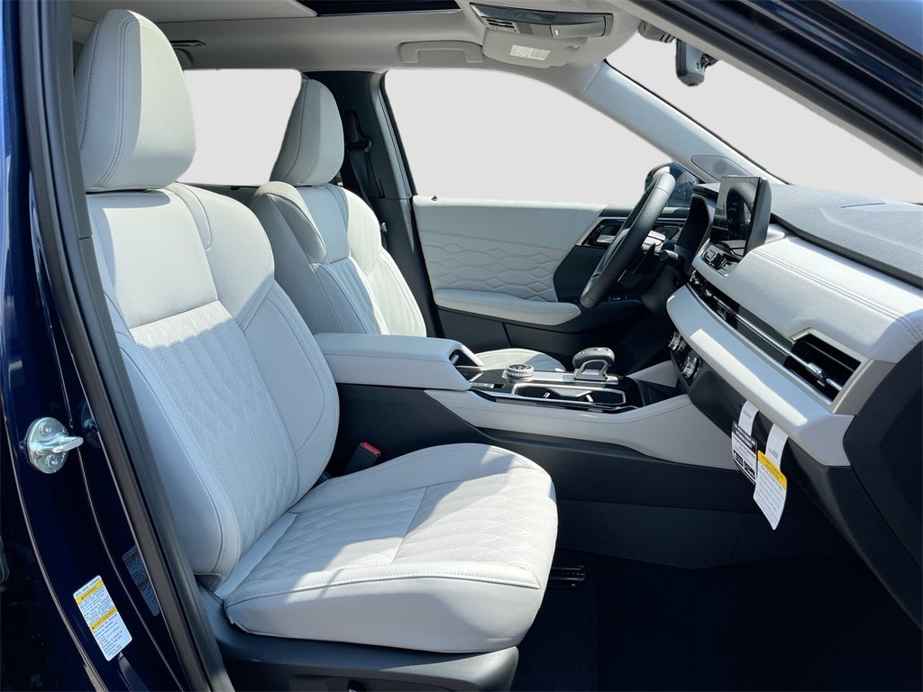 2025 Mitsubishi Outlander SEL