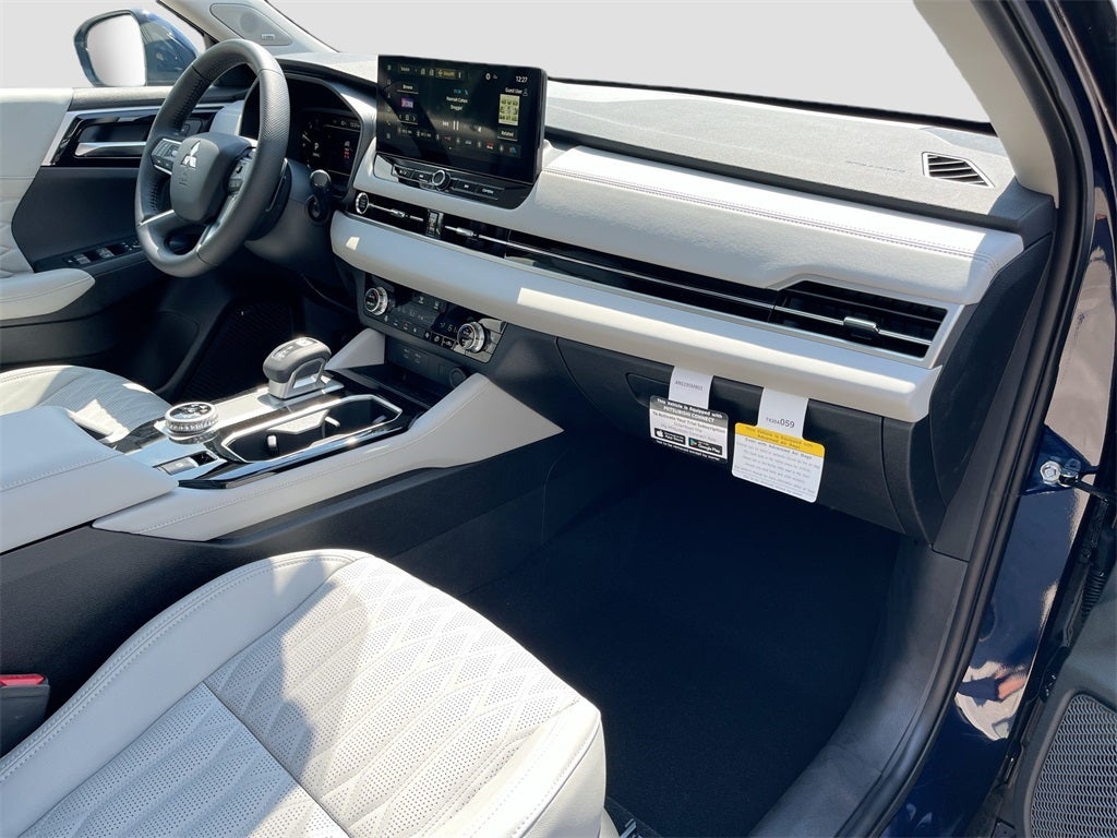 2025 Mitsubishi Outlander SEL