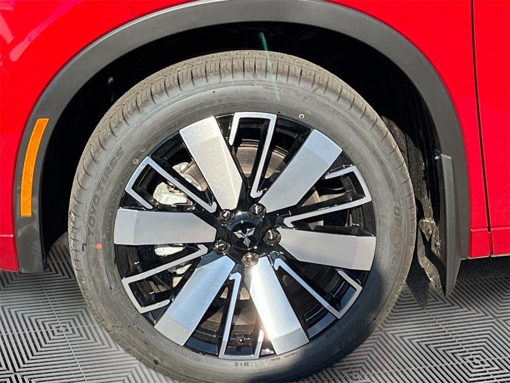 2025 Mitsubishi Outlander SEL