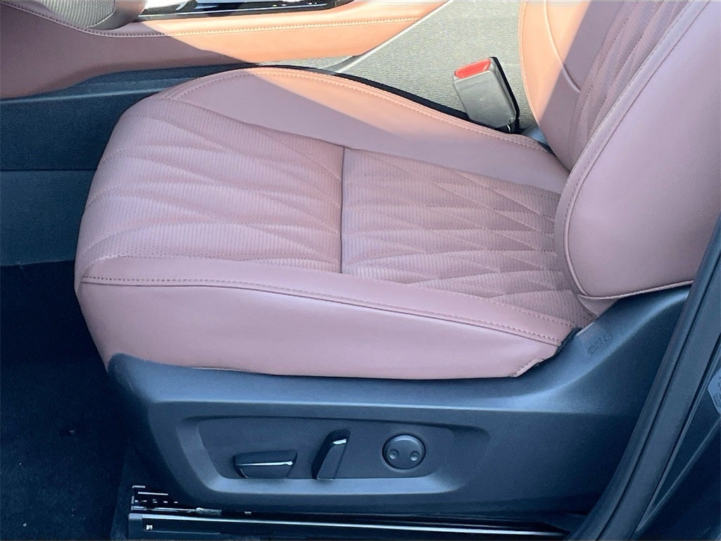 2025 Mitsubishi Outlander SEL Premium Package