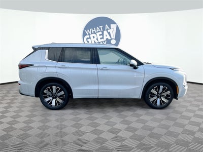 2026 Mitsubishi Outlander SEL