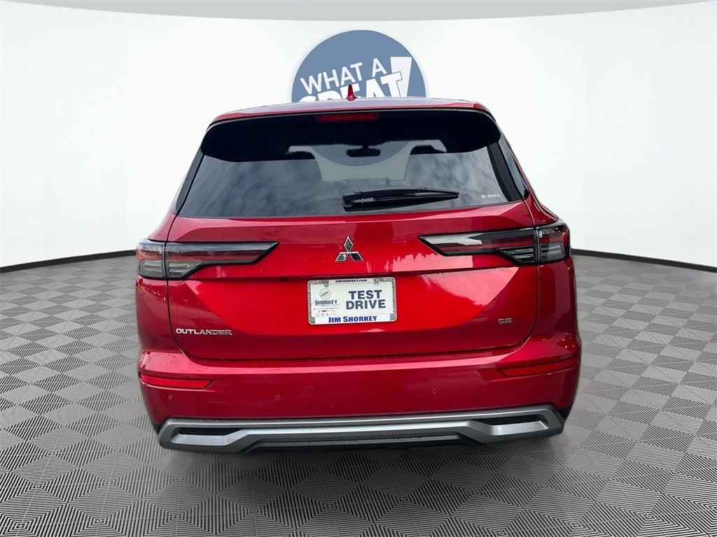 2025 Mitsubishi Outlander SE