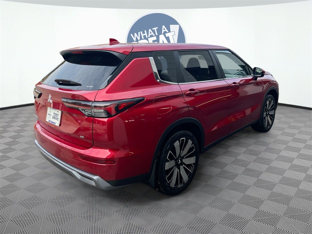 2025 Mitsubishi Outlander SE