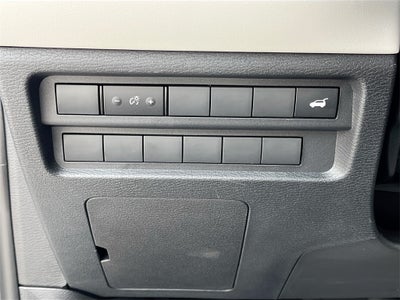 2025 Mitsubishi Outlander SE Tech Package