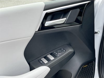 2025 Mitsubishi Outlander SE Tech Package