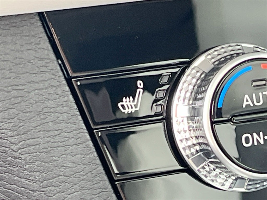 2025 Mitsubishi Outlander SE Tech Package