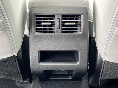 2025 Mitsubishi Outlander SE Tech Package