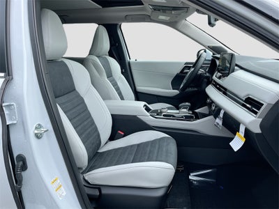 2025 Mitsubishi Outlander SE Tech Package