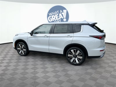 2025 Mitsubishi Outlander SE Tech Package