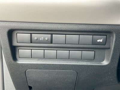 2025 Mitsubishi Outlander SE Tech Package