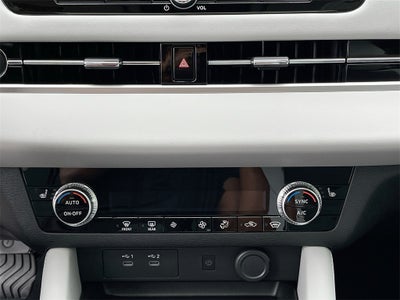 2025 Mitsubishi Outlander SE Tech Package