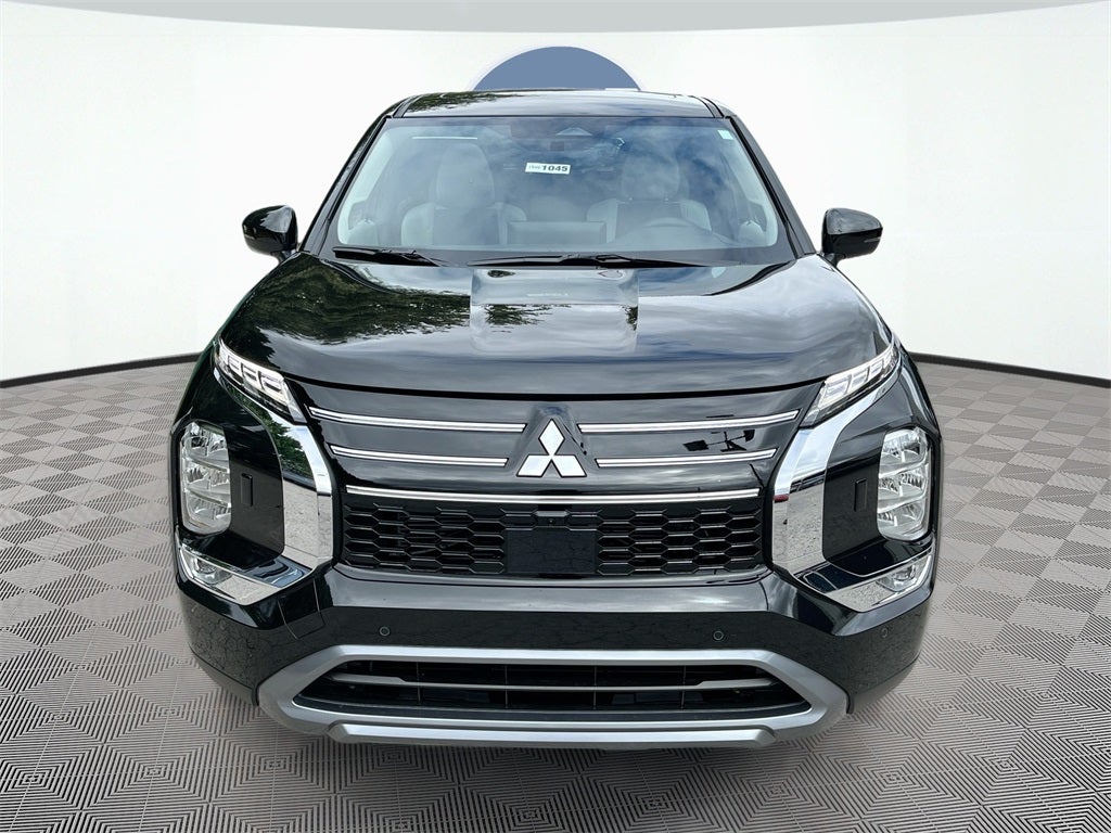 2025 Mitsubishi Outlander SE Tech Package