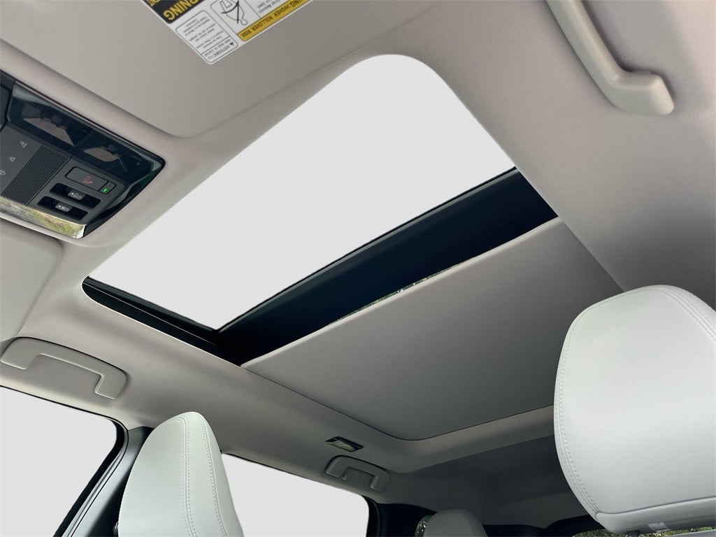 2025 Mitsubishi Outlander SE Tech Package