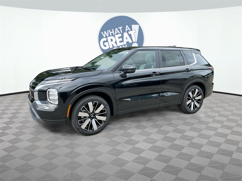 2025 Mitsubishi Outlander SE Tech Package