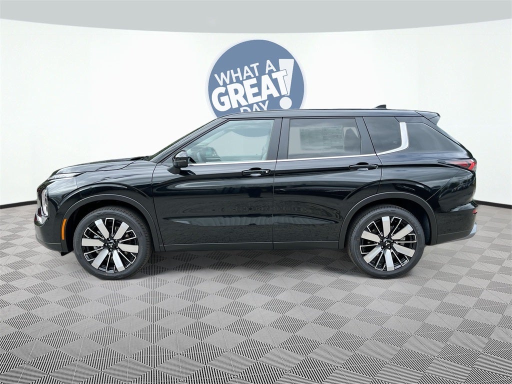 2025 Mitsubishi Outlander SE Tech Package