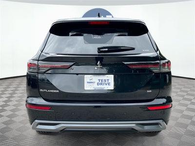 2025 Mitsubishi Outlander SE Tech Package