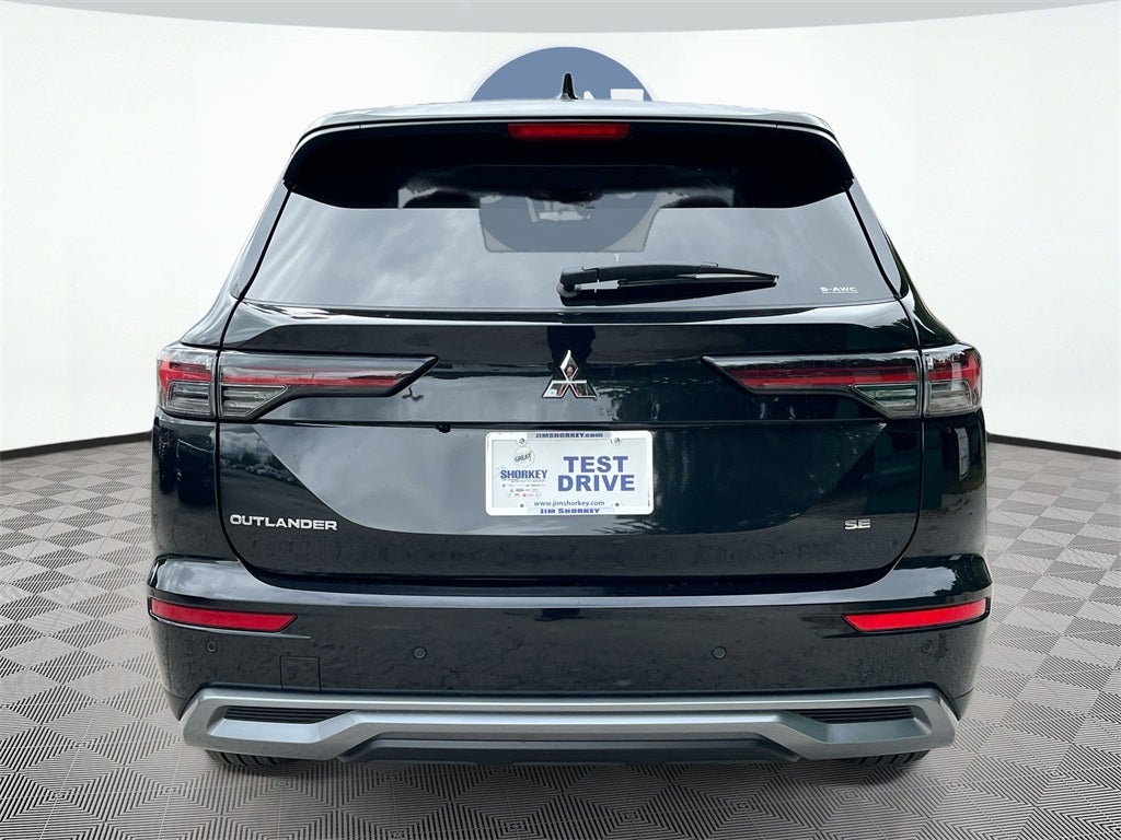 2025 Mitsubishi Outlander SE Tech Package