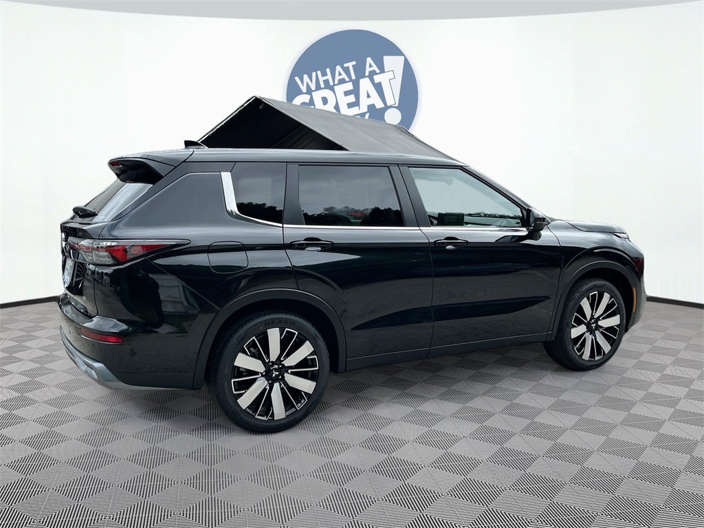 2025 Mitsubishi Outlander SE Tech Package