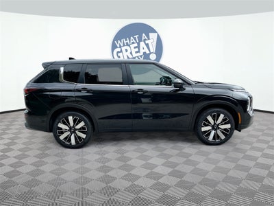 2025 Mitsubishi Outlander SE Tech Package