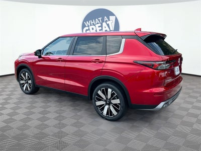 2025 Mitsubishi Outlander SE