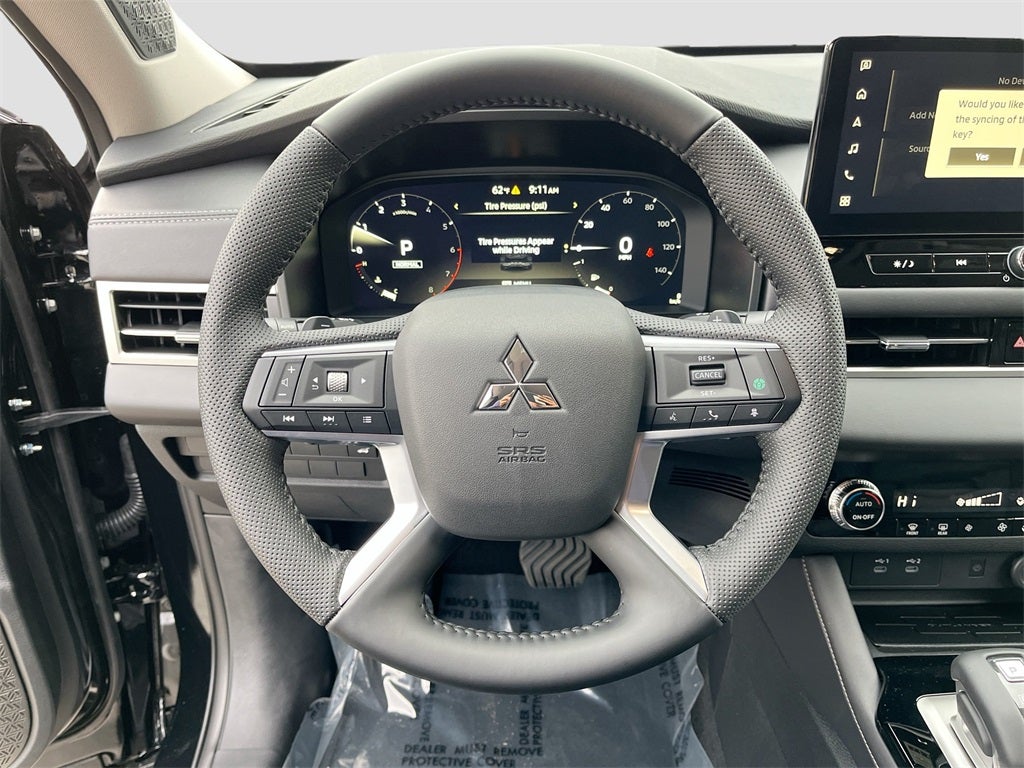 2025 Mitsubishi Outlander SE Tech Package