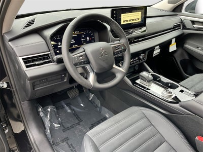 2025 Mitsubishi Outlander SE Tech Package