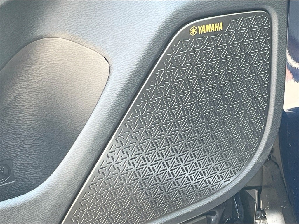 2025 Mitsubishi Outlander SE Tech Package