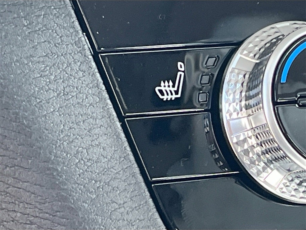 2025 Mitsubishi Outlander SE Tech Package