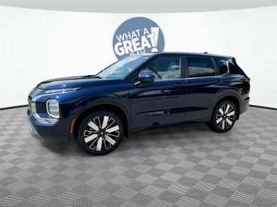 2025 Mitsubishi Outlander SE Tech Package