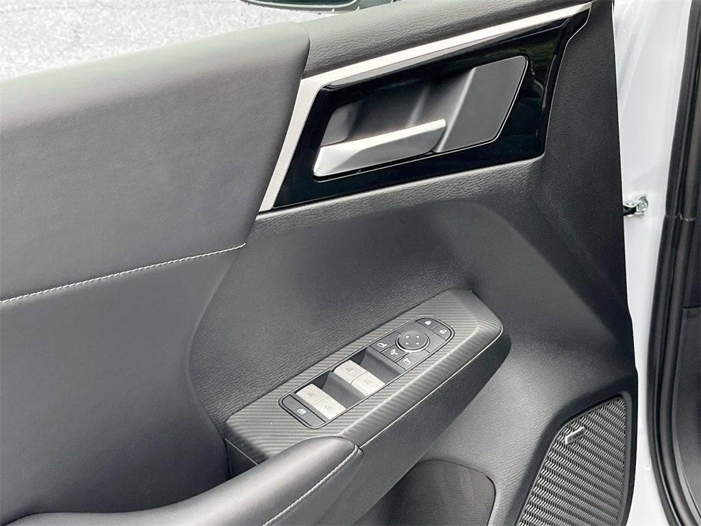 2025 Mitsubishi Outlander Trail Edition Launch Package