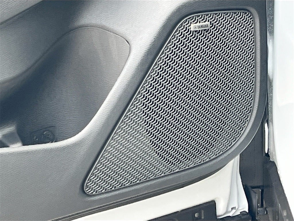 2025 Mitsubishi Outlander Trail Edition Launch Package