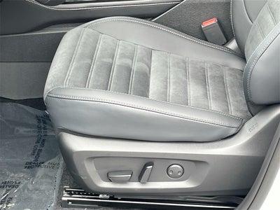 2025 Mitsubishi Outlander Trail Edition Launch Package