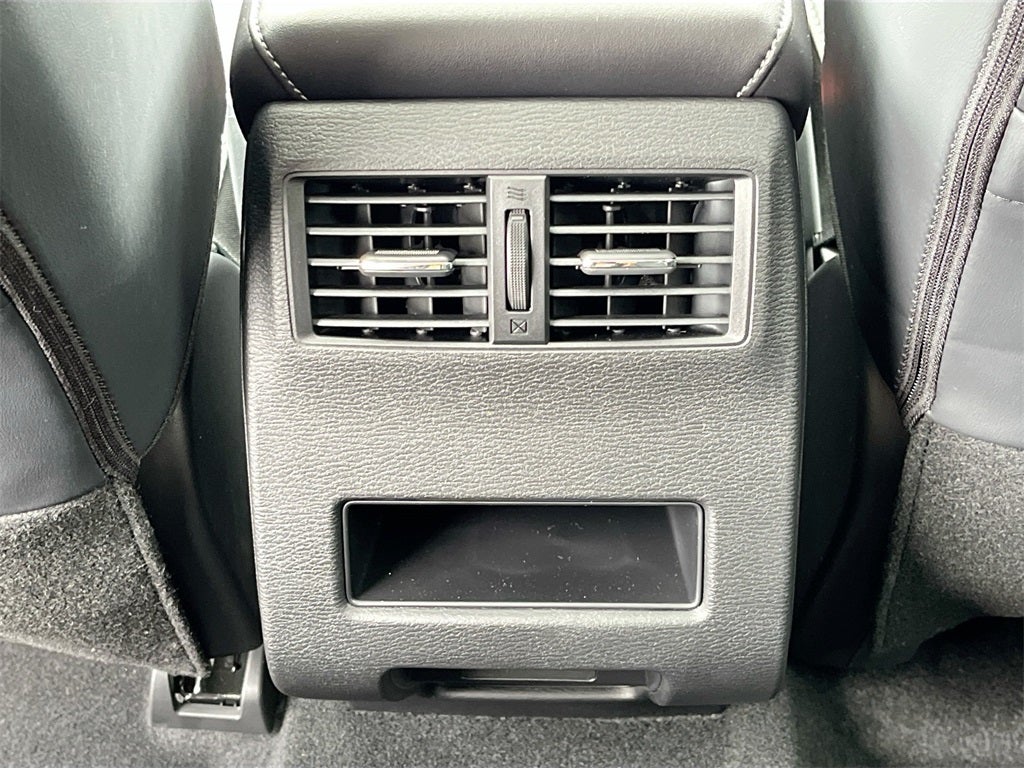 2025 Mitsubishi Outlander Trail Edition Launch Package