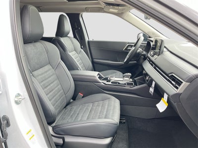 2025 Mitsubishi Outlander Trail Edition Launch Package