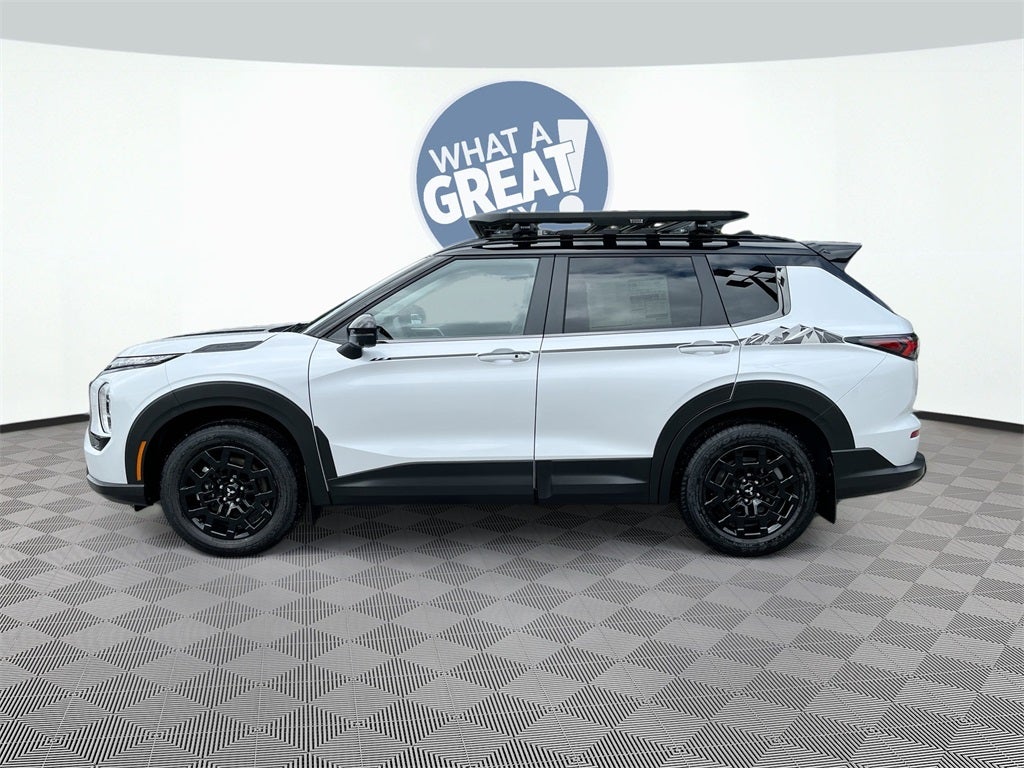 2025 Mitsubishi Outlander Trail Edition Launch Package