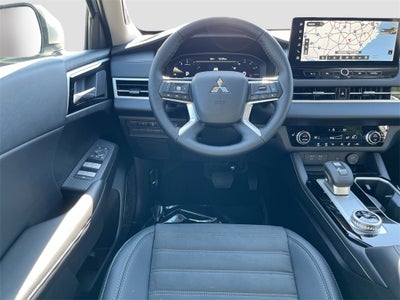 2026 Mitsubishi Outlander SE Tech Package