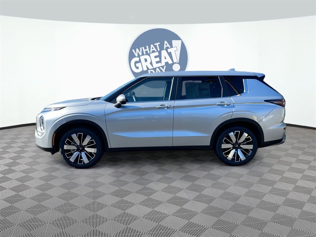 2026 Mitsubishi Outlander SE Tech Package