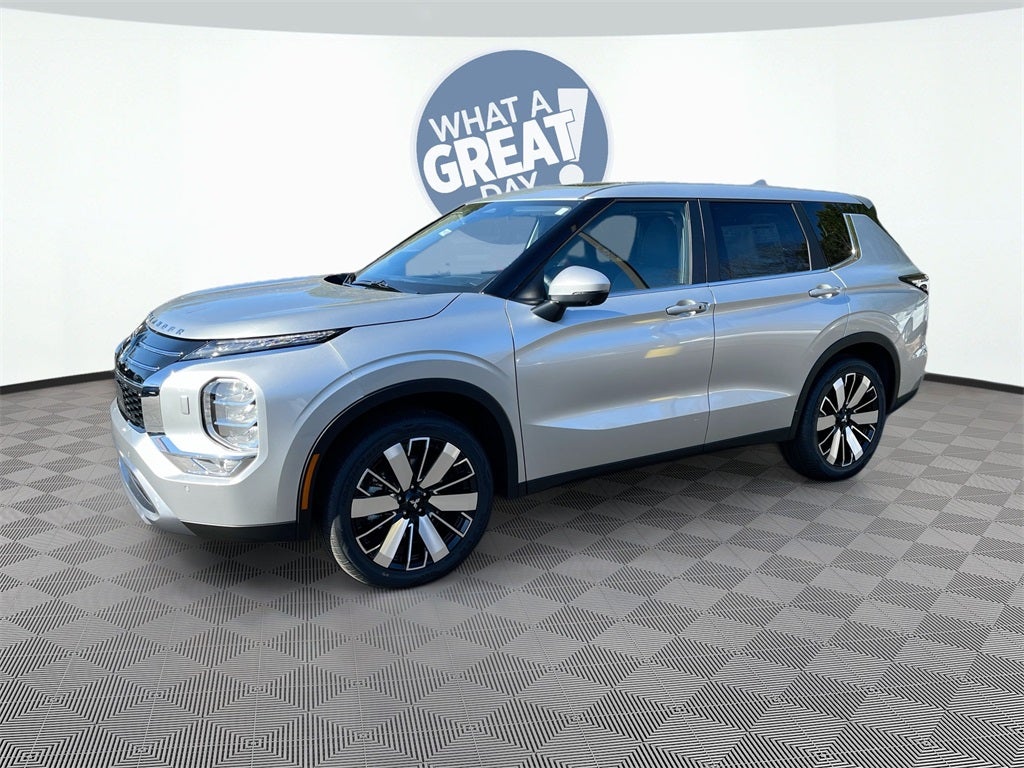 2026 Mitsubishi Outlander SE Tech Package