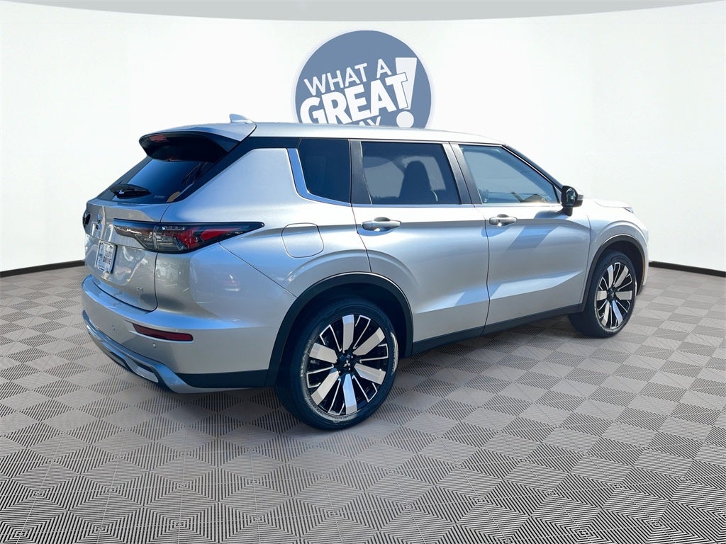 2026 Mitsubishi Outlander SE Tech Package