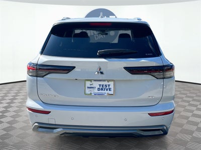 2025 Mitsubishi Outlander SEL